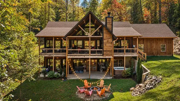 50 W Shalom Court, Blue Ridge, GA 30513