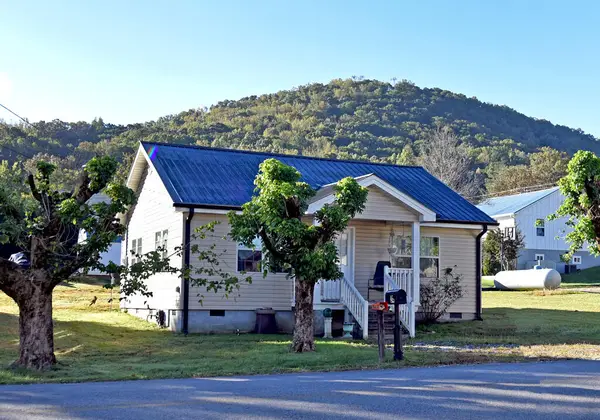 34 Kimsey Street, Blairsville, GA 30512
