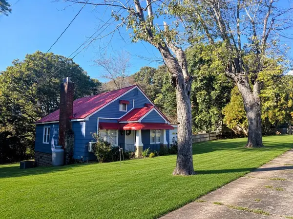 742 Hillcrest Drive, McCaysville, GA 30555
