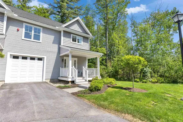 264 Woodview Way, Manchester, NH 03102