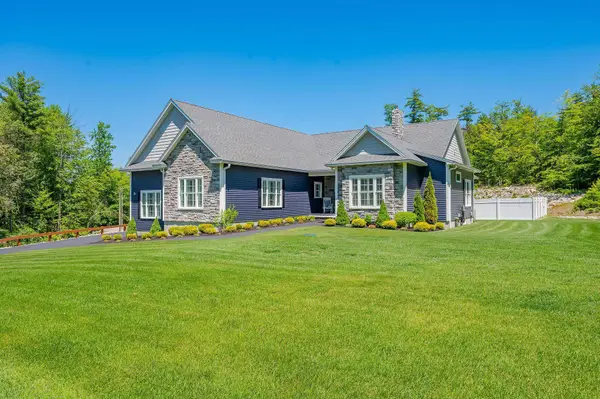 1108 Witchtrot Road, Wakefield, NH 03872