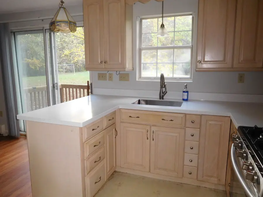 169 Fieldstone Drive, Londonderry, NH 03053 - Image #3