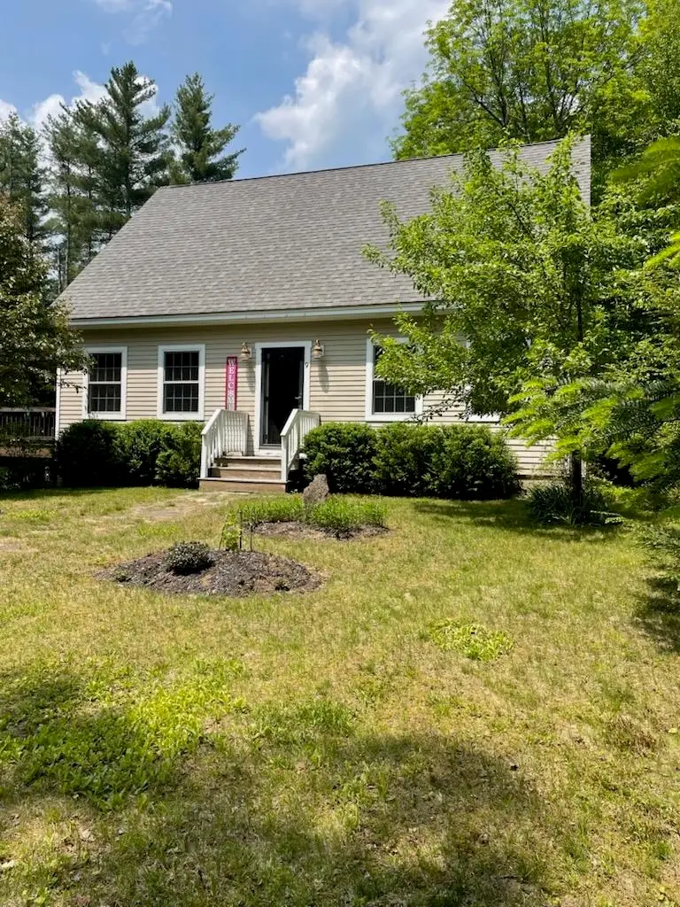 9 Falcon Lane, Warren, NH 03279 - Image #1