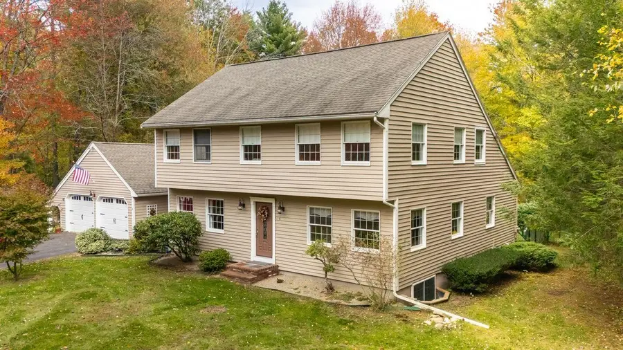 4 Huckleberry Lane, Atkinson, NH 03811 - Image #2