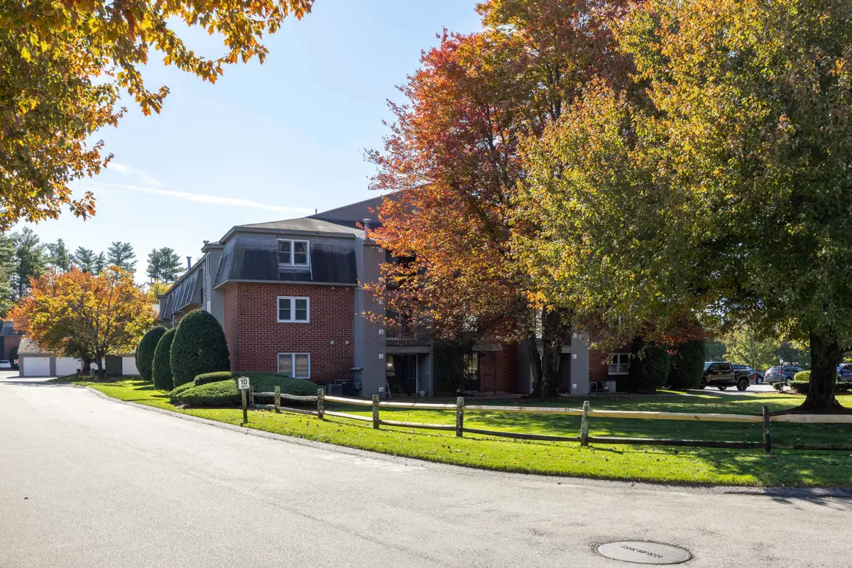 5 Blackstone Drive #4, Nashua, NH 03063 - Image #1