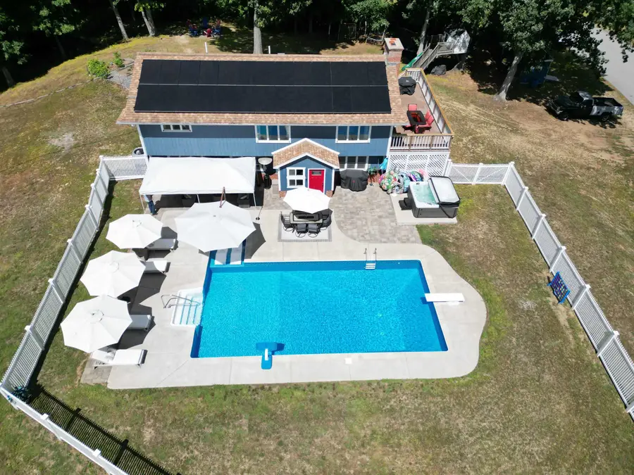 10 Folly Brook Terrace, Kingston, NH 03848 - Image #2