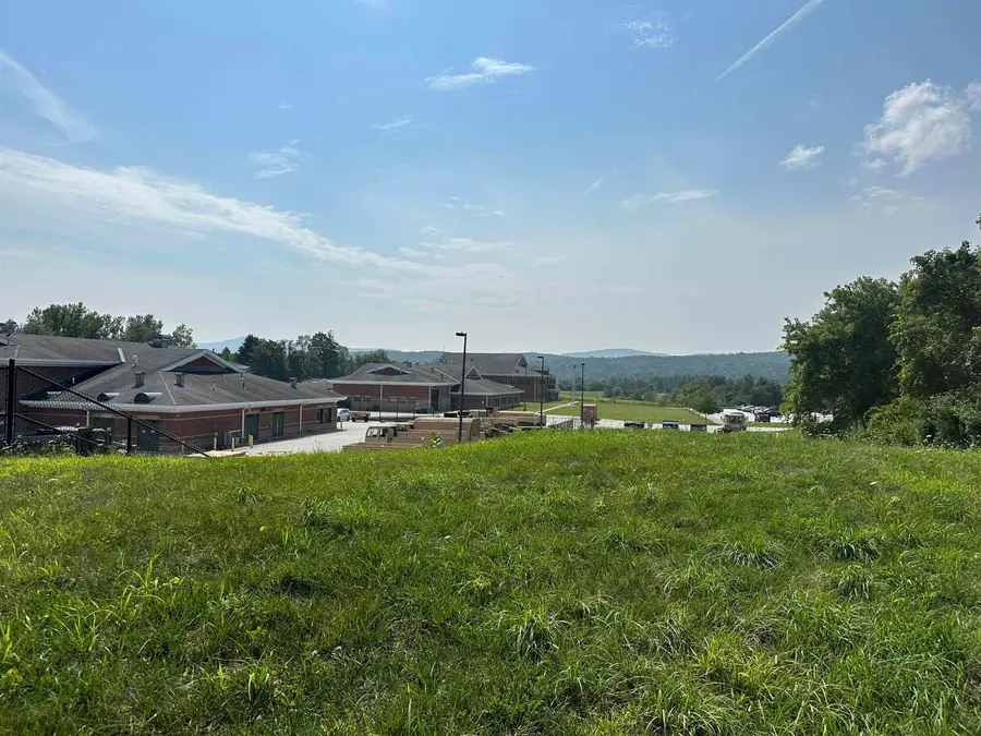 220 Gloria Avenue, Rutland Town, VT 05701 - Image #3