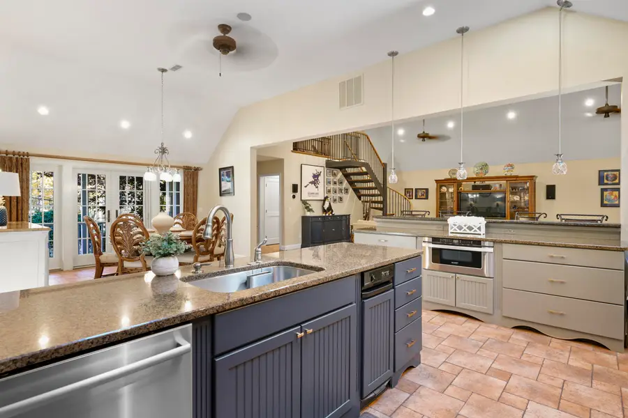 10 Barrington Drive, Bedford, NH 03110 - Image #3