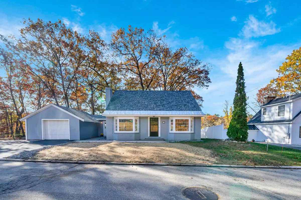 112 Riverdale Avenue, Manchester, NH 03103 - Image #1