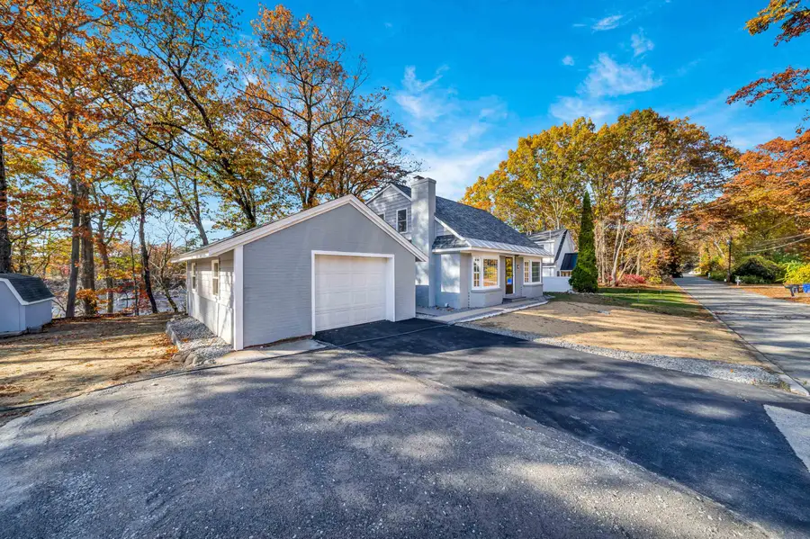 112 Riverdale Avenue, Manchester, NH 03103 - Image #2