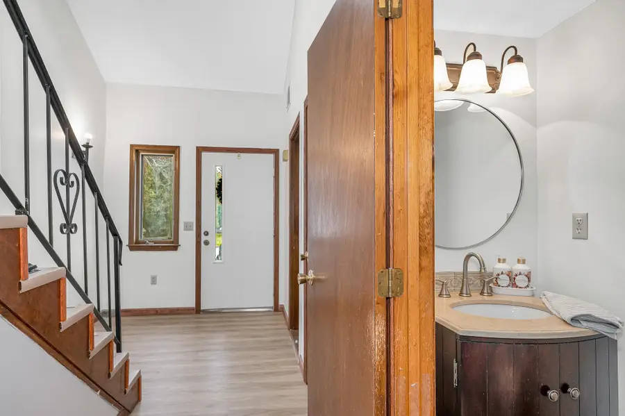 201 Millwright Drive, Nashua, NH 03063 - Image #3