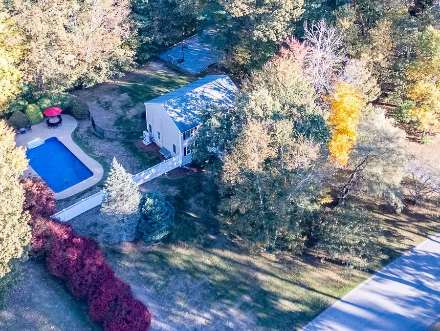 3 Chandler Drive, Londonderry, NH 03053 - Image #3