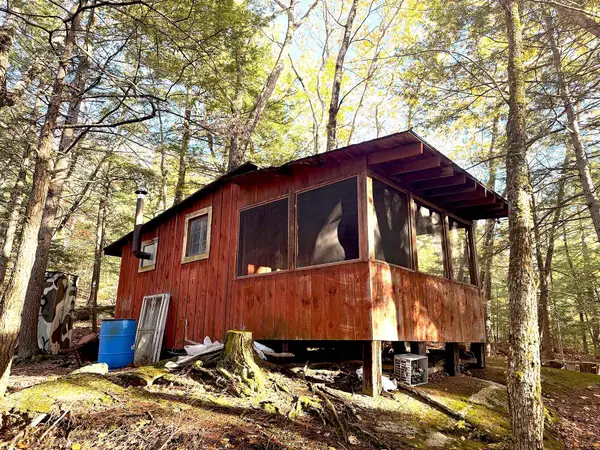 142 Henniker Road, Warner, NH 03278