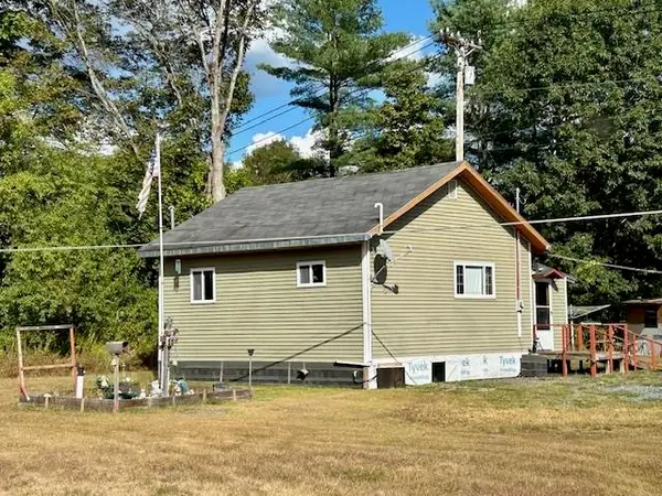 3755 Gee Hill Road, Royalton, VT 05068