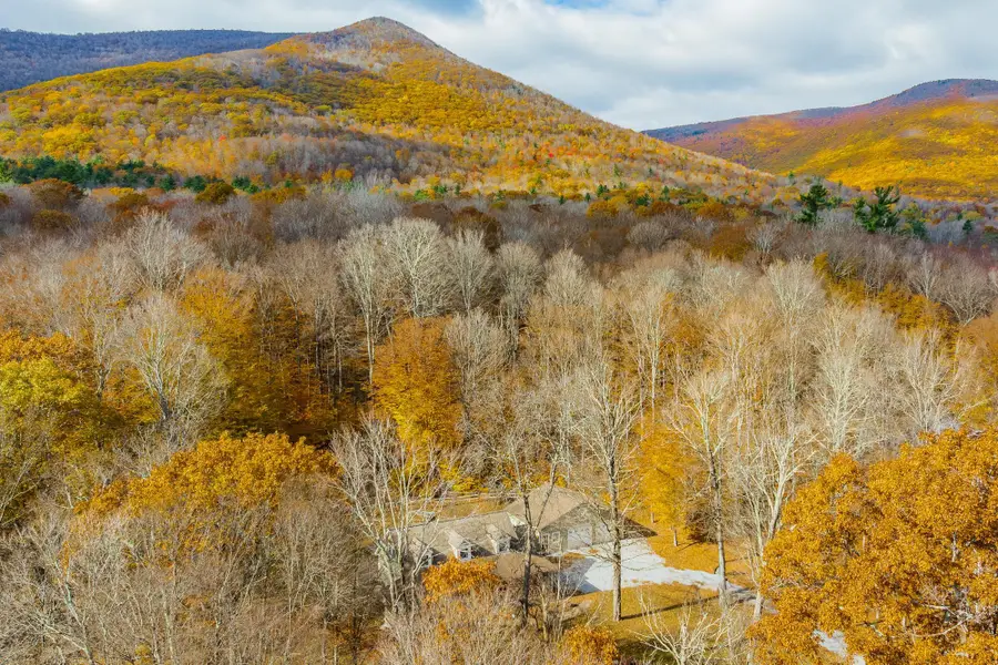 181 White Tail Run, Arlington, VT 05250 - Image #2