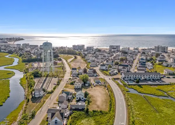 73 Church Street, Hampton, NH 03842