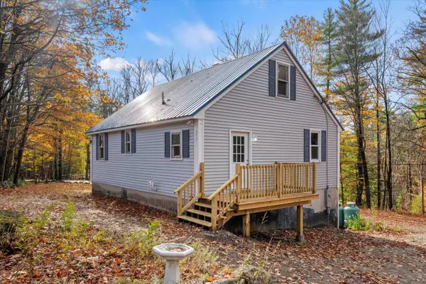 475 Old County Road, Deering, NH 03244