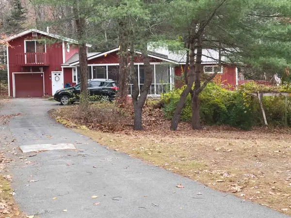 96 Dam Site Road, Barnstead, NH 03225