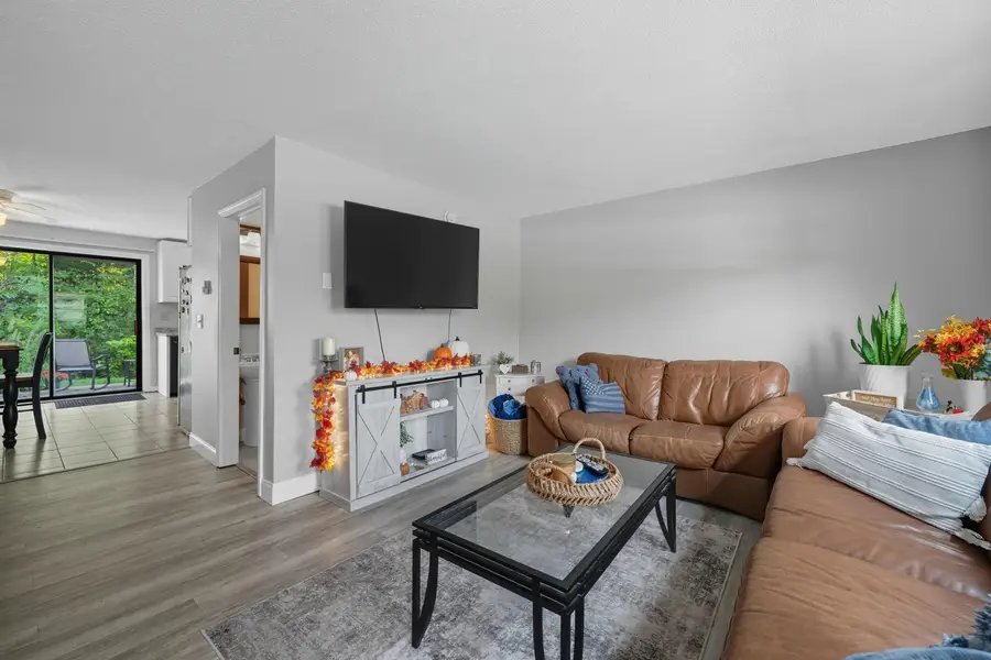 1035 S Mammoth Road #6, Manchester, NH 03109 - Image #3