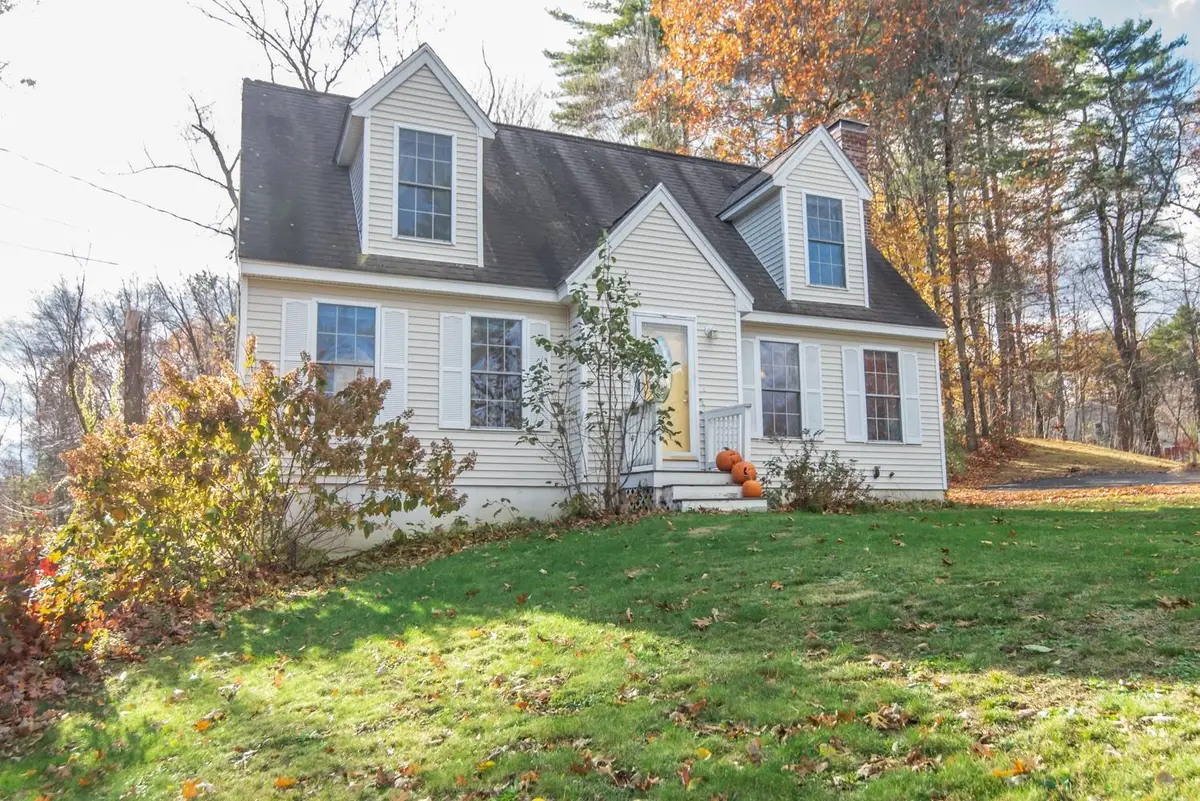 9 Abbey Road, Raymond, NH 03077 - Image #1