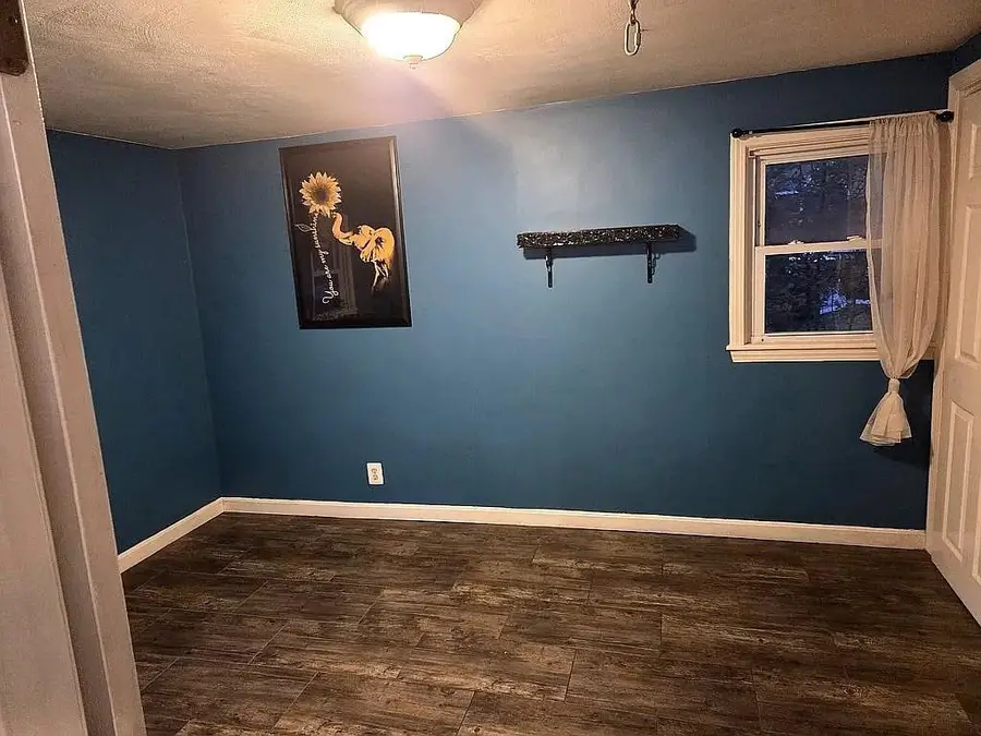 6 Hilda Avenue, Derry, NH 03038 - Image #3