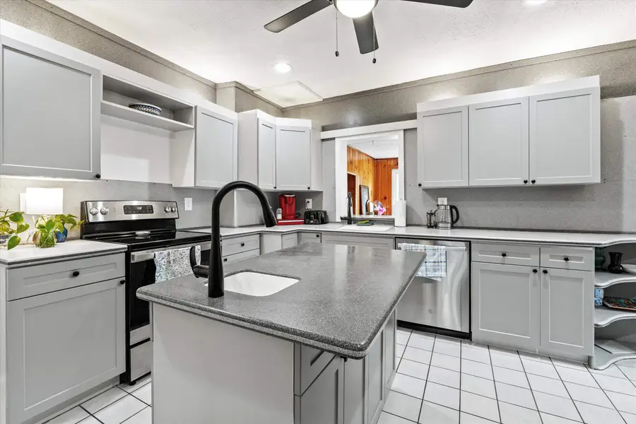 362 Pearl Street, Manchester, NH 03104 - Image #2