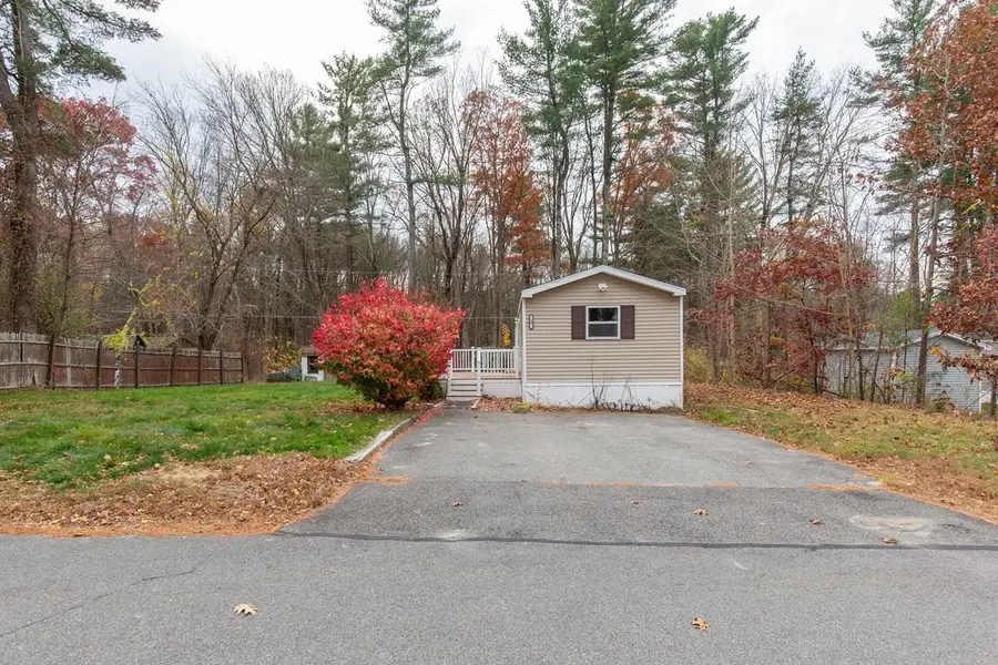 29 Wayne Drive, Derry, NH 03038 - Image #3
