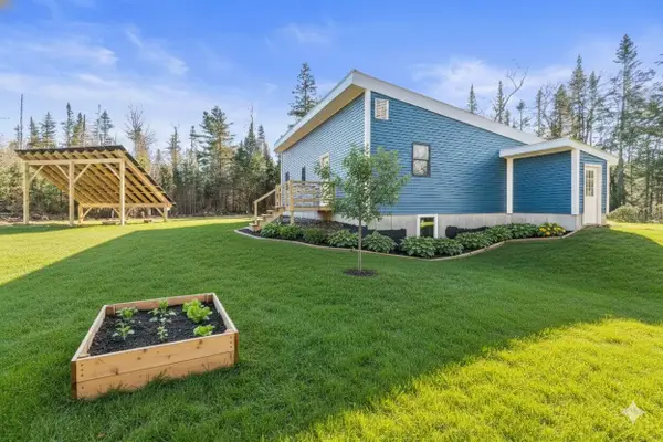 3400 Bog Road, Belvidere, VT 05442