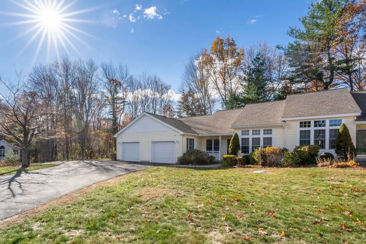 21 Lincoln Drive, Londonderry, NH 03053 - Image #1