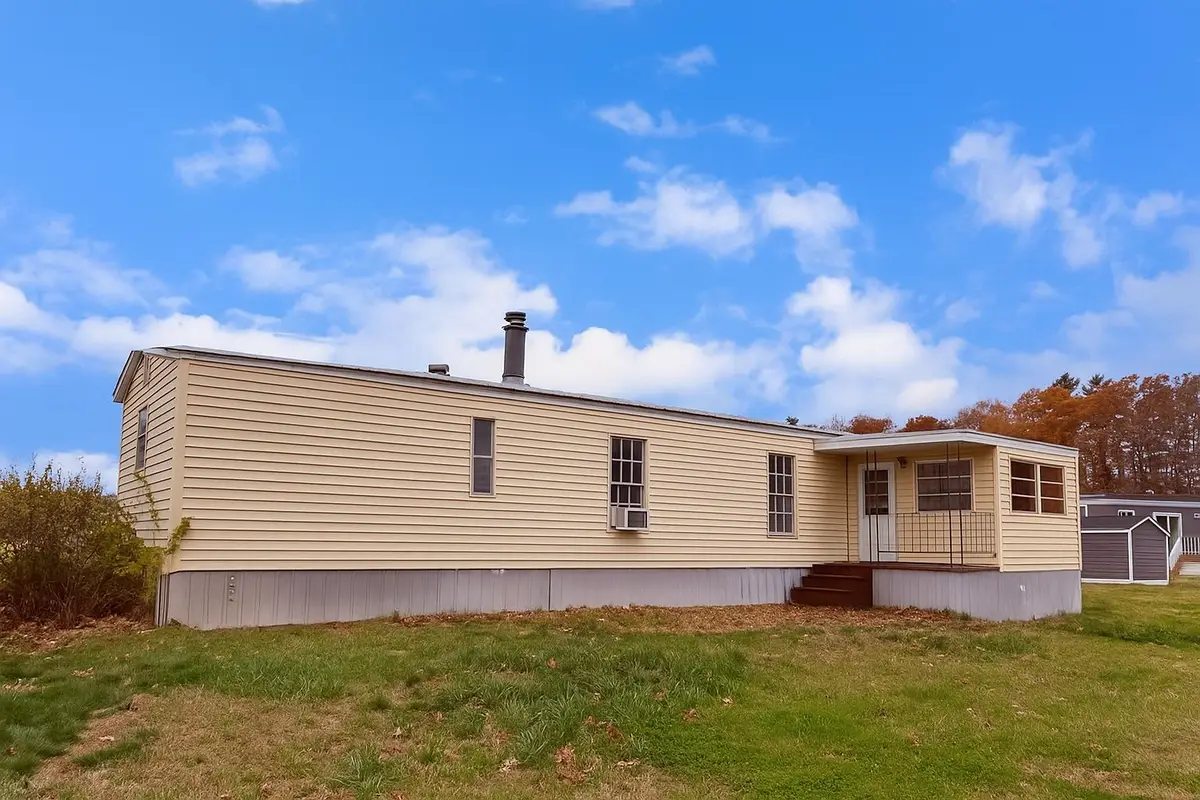 200 Sherwood Glen, Somersworth, NH 03878-1541 - Image #1