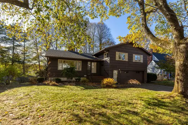 221 Hillside Drive, Portsmouth, NH 03801