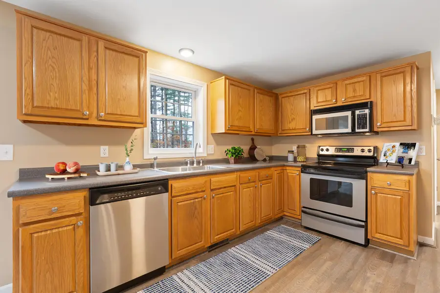 107A Gilcreast Road, Londonderry, NH 03053 - Image #3