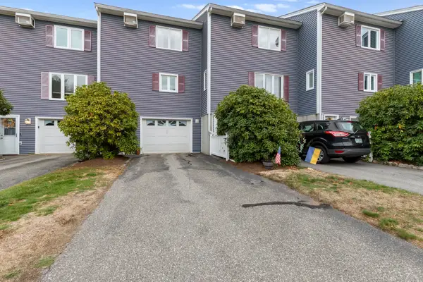 55 Seabury Drive, Hampton, NH 03842