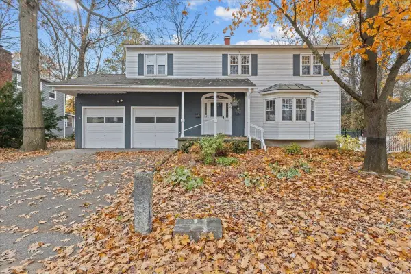 23 Birchwood Lane, Burlington, VT 05408