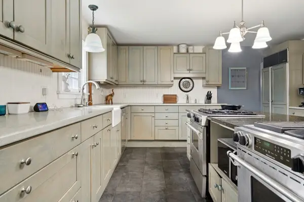 11 Turnpike Road, Grafton, NH 03240