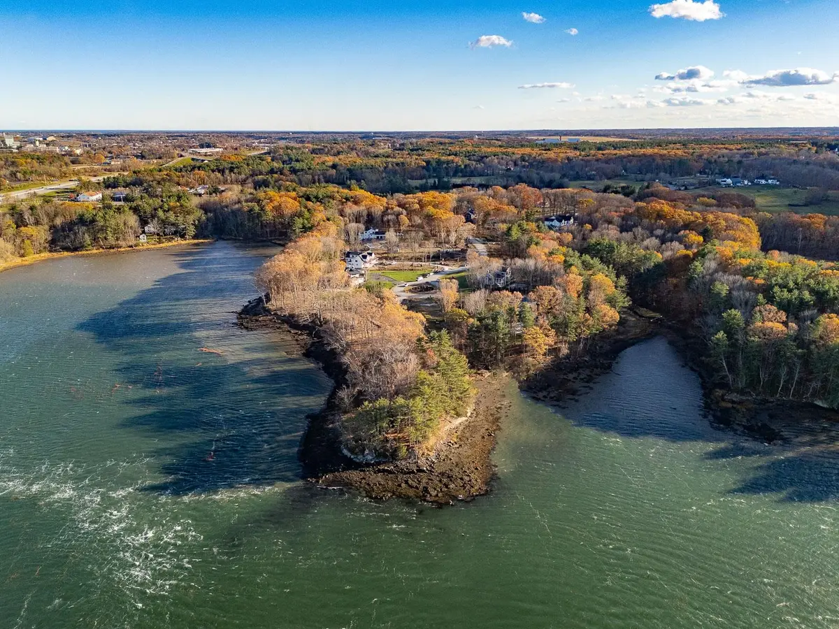 82 Shipwright Way, Newington, NH 03801 - Image #1