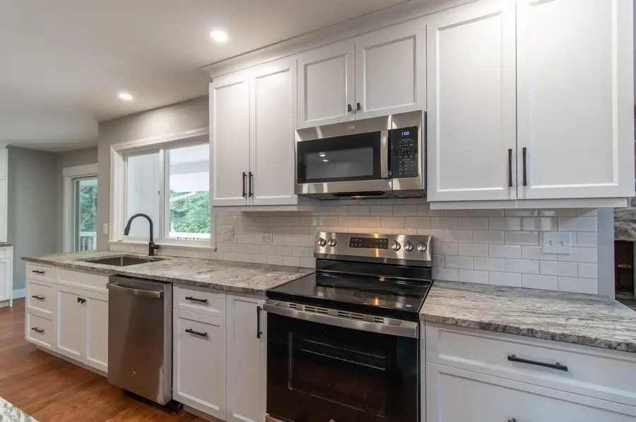 742 Highland Avenue, Newport, VT 05855 - Image #3