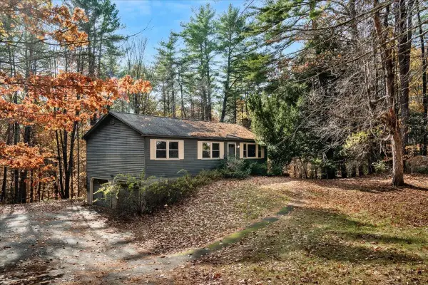 23 Westwood Drive, Henniker, NH 03242