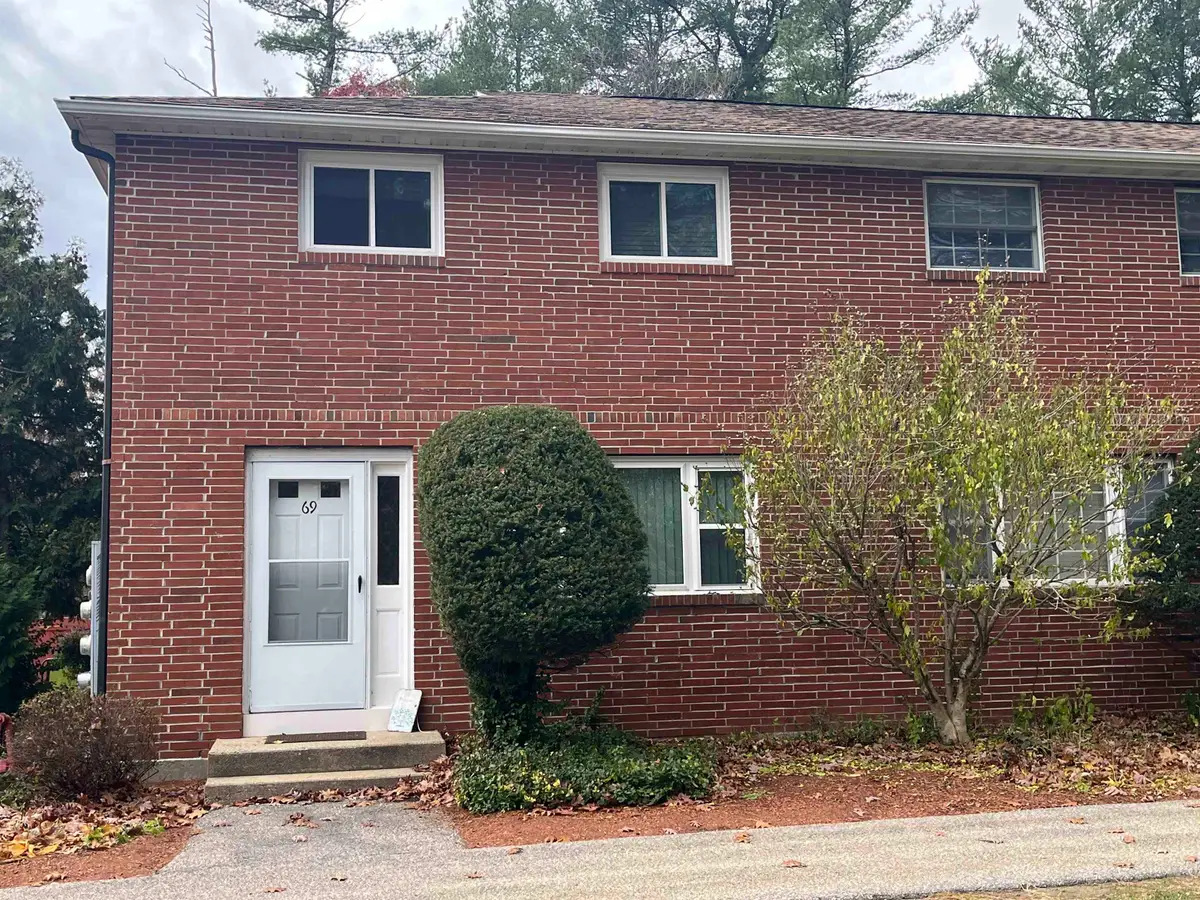 69 Oakridge Drive, Londonderry, NH 03053 - Image #1