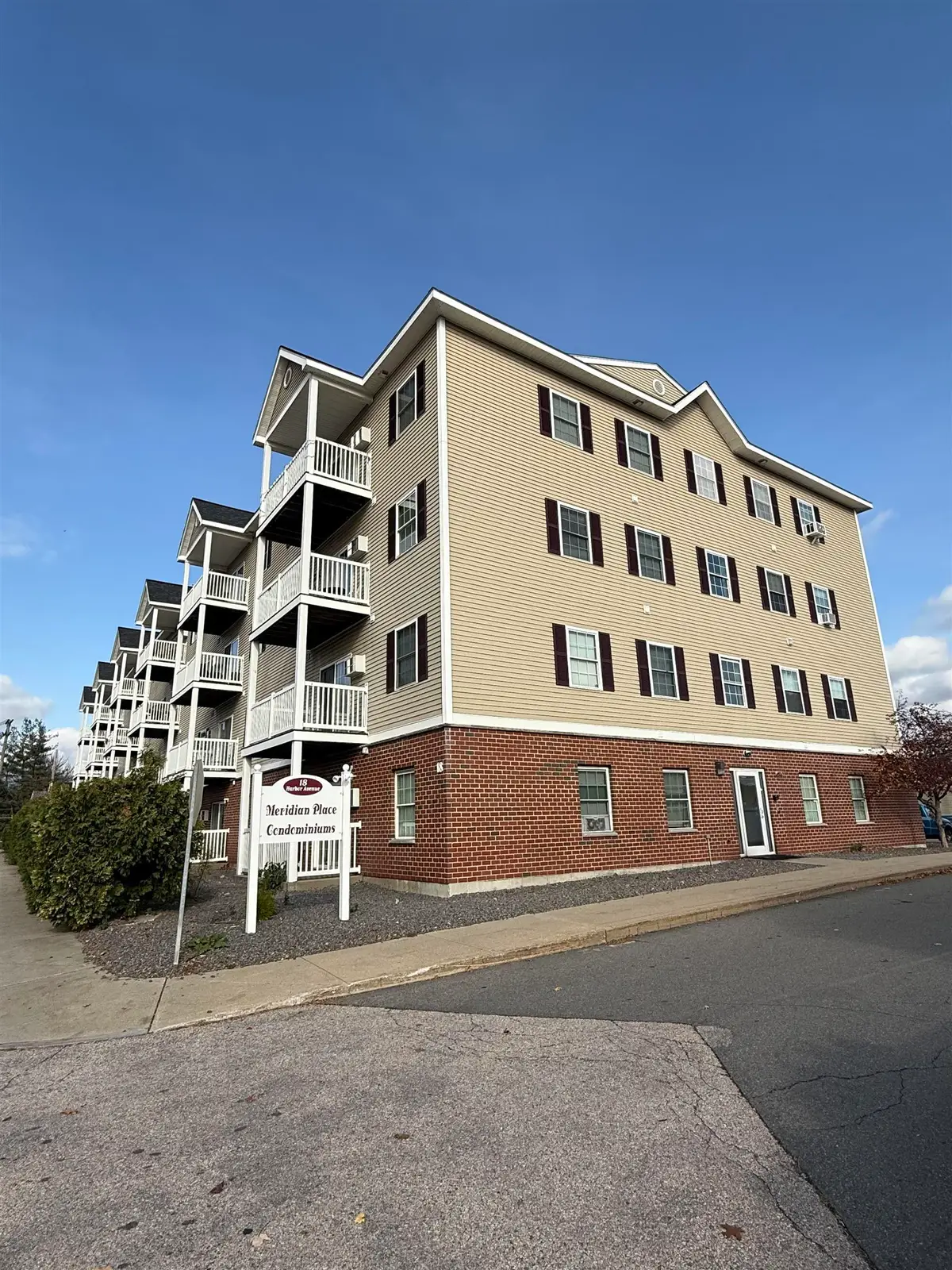 18 Harbor Avenue #208, Nashua, NH 03060 - Image #1