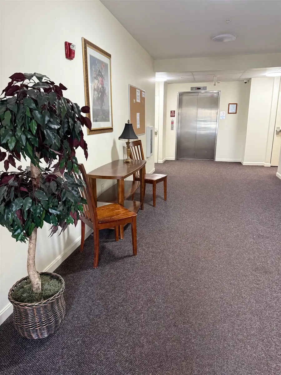 18 Harbor Avenue #208, Nashua, NH 03060 - Image #3