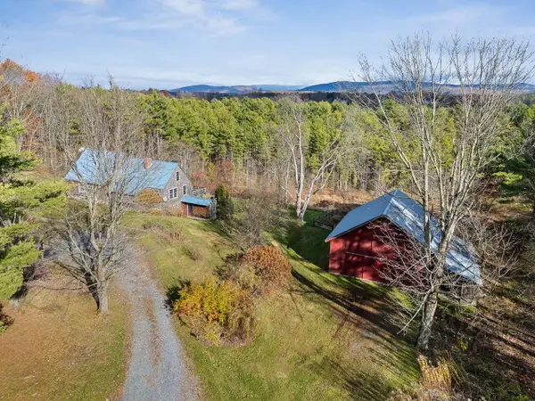 337 Dallinger Road, New Haven, VT 05472