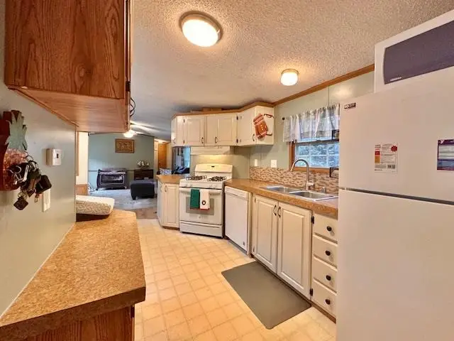 29 Duston Drive, Boscawen, NH 03303 - Image #2