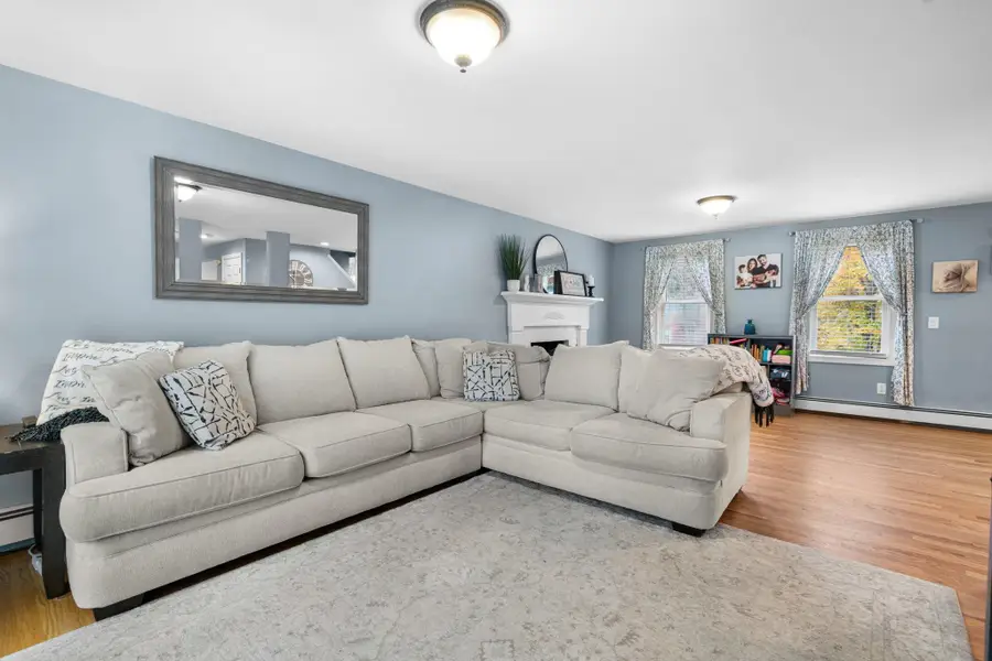 22 Dorothy Drive, Epping, NH 03042 - Image #2