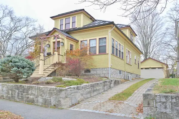 471 Lowell Street, Manchester, NH 03104