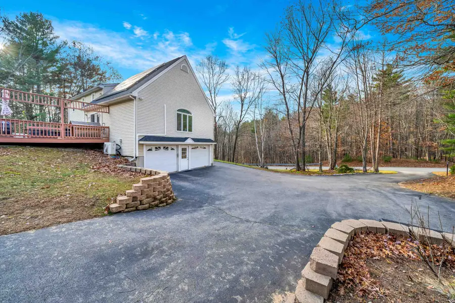27 Norwood Road, Salem, NH 03079 - Image #2