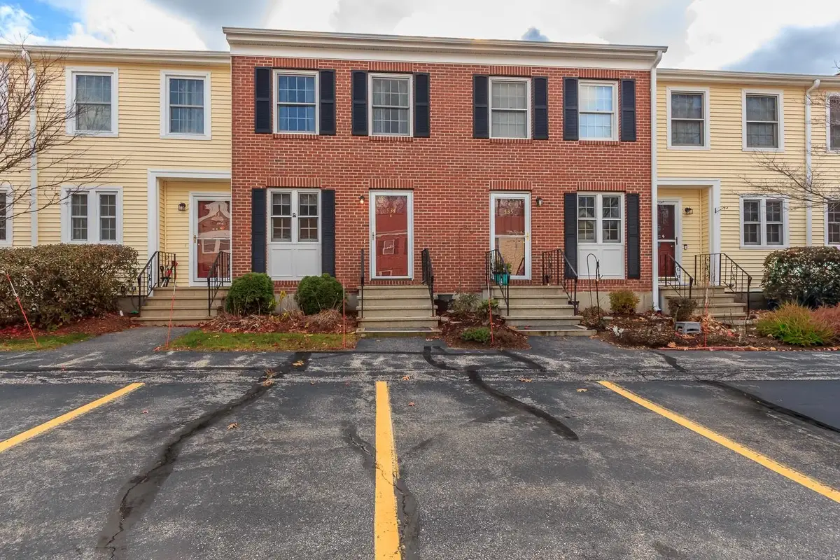 534 Fox Hollow Way, Manchester, NH 03104 - Image #1