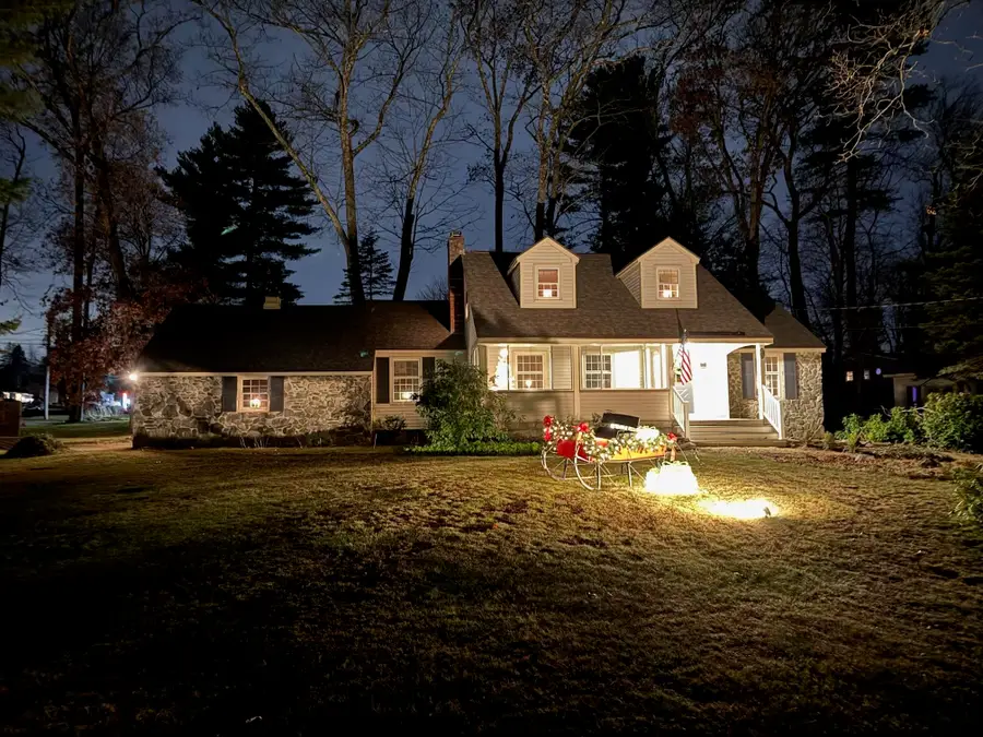 20 Ashwood Avenue, Salem, NH 03079 - Image #2