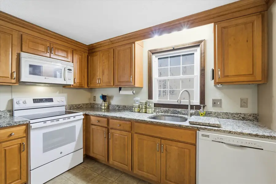 11 Park Street, Windham, NH 03087 - Image #3