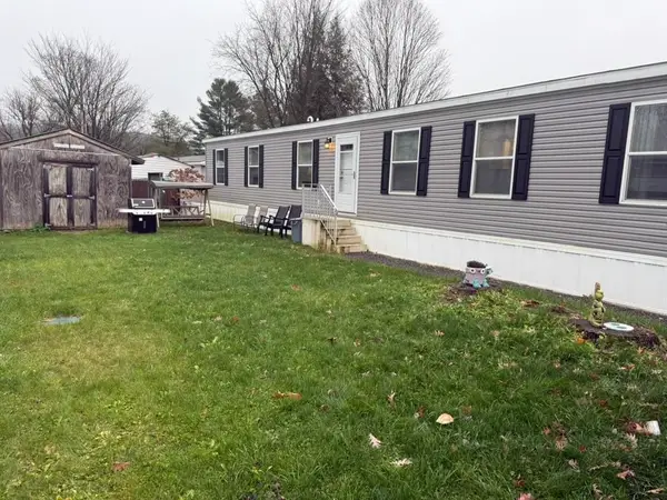 30 Hill Top Circle, Richmond, VT 05477